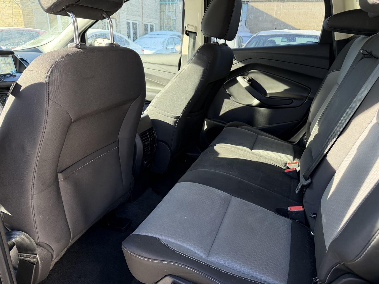 2017 Ford Escape SE Photo