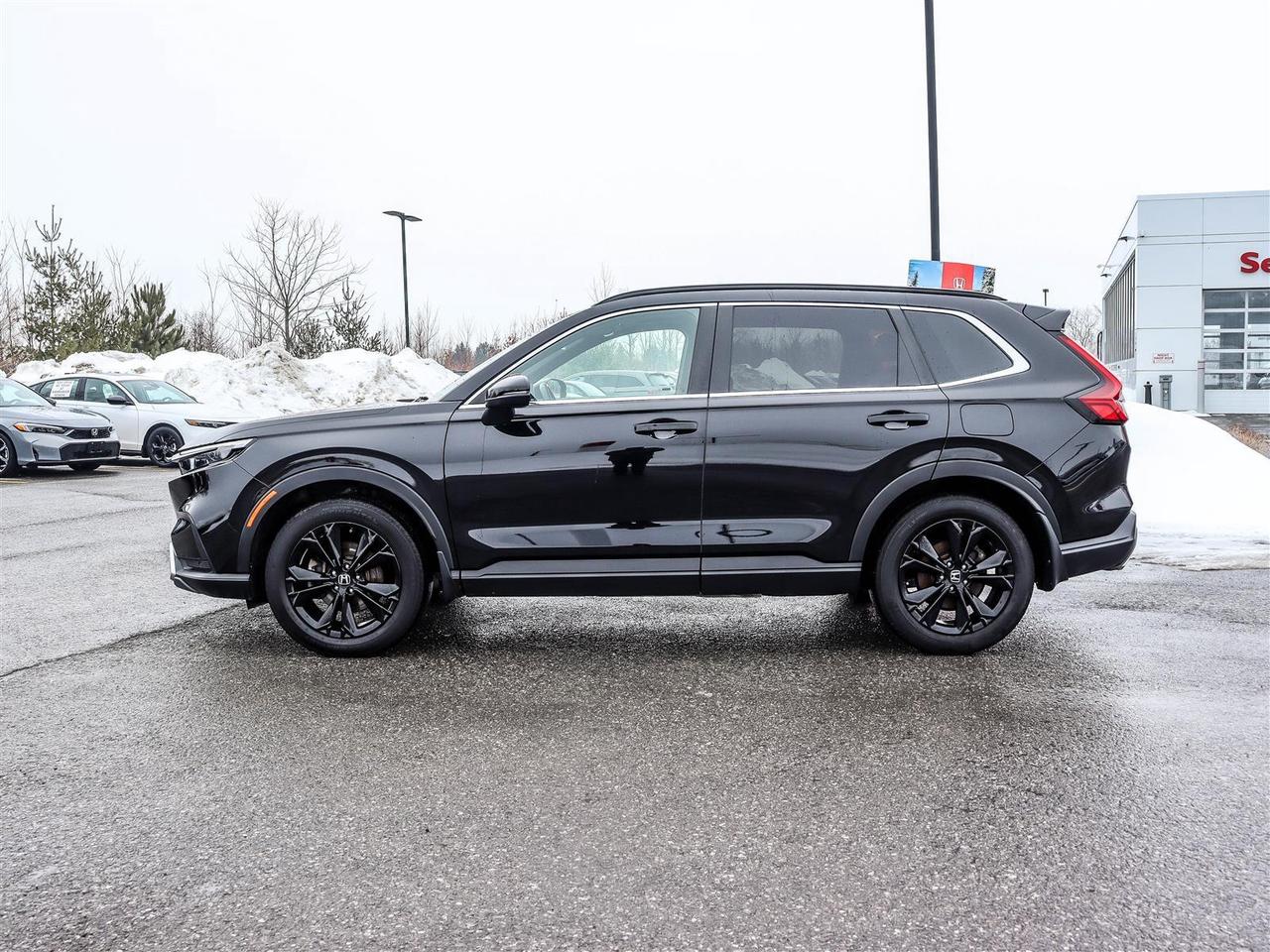2024 Honda CR-V Hybrid Touring 4dr All-Wheel Drive Photo4