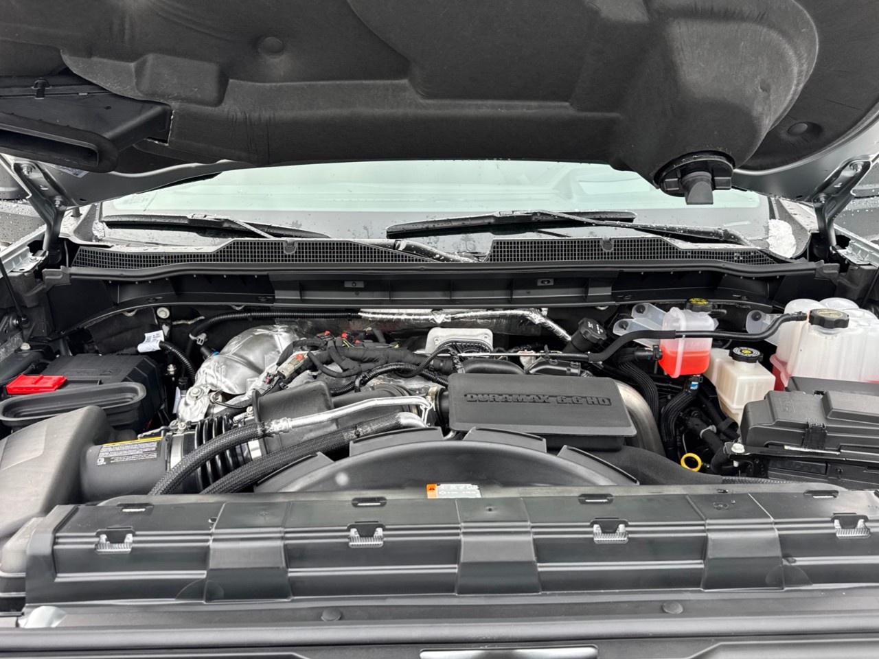2026 Chevrolet SILVERADO 2500HD 4WD Crew Cab Standard Box LTZ Photo