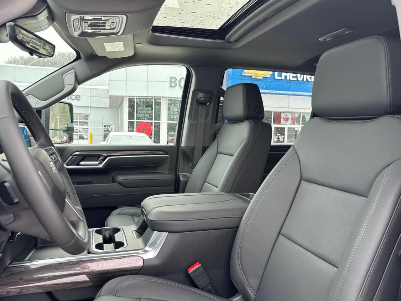 2026 Chevrolet SILVERADO 2500HD 4WD Crew Cab Standard Box LTZ Photo