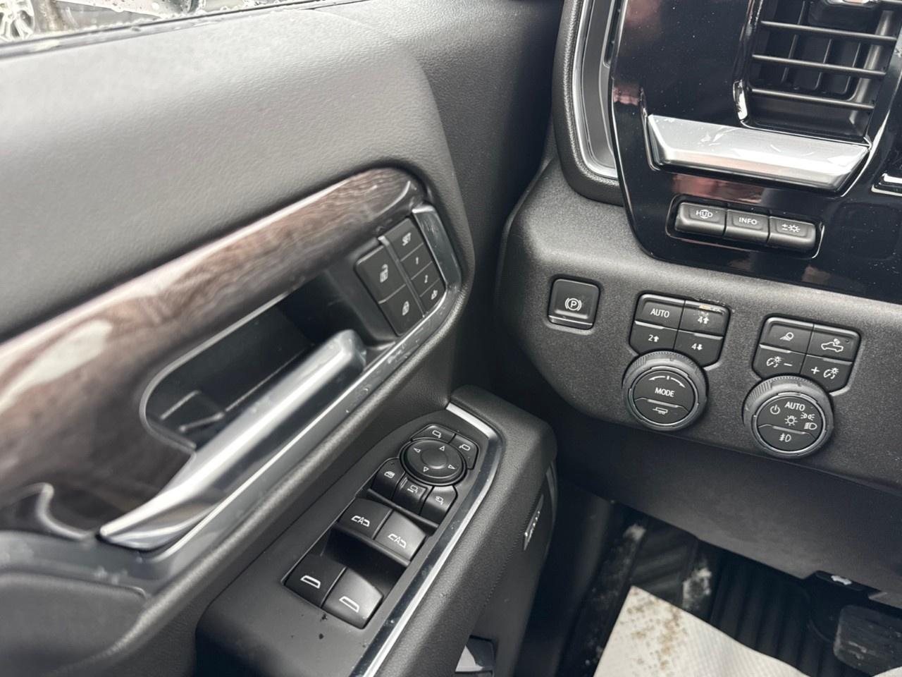 2026 Chevrolet SILVERADO 2500HD 4WD Crew Cab Standard Box LTZ Photo