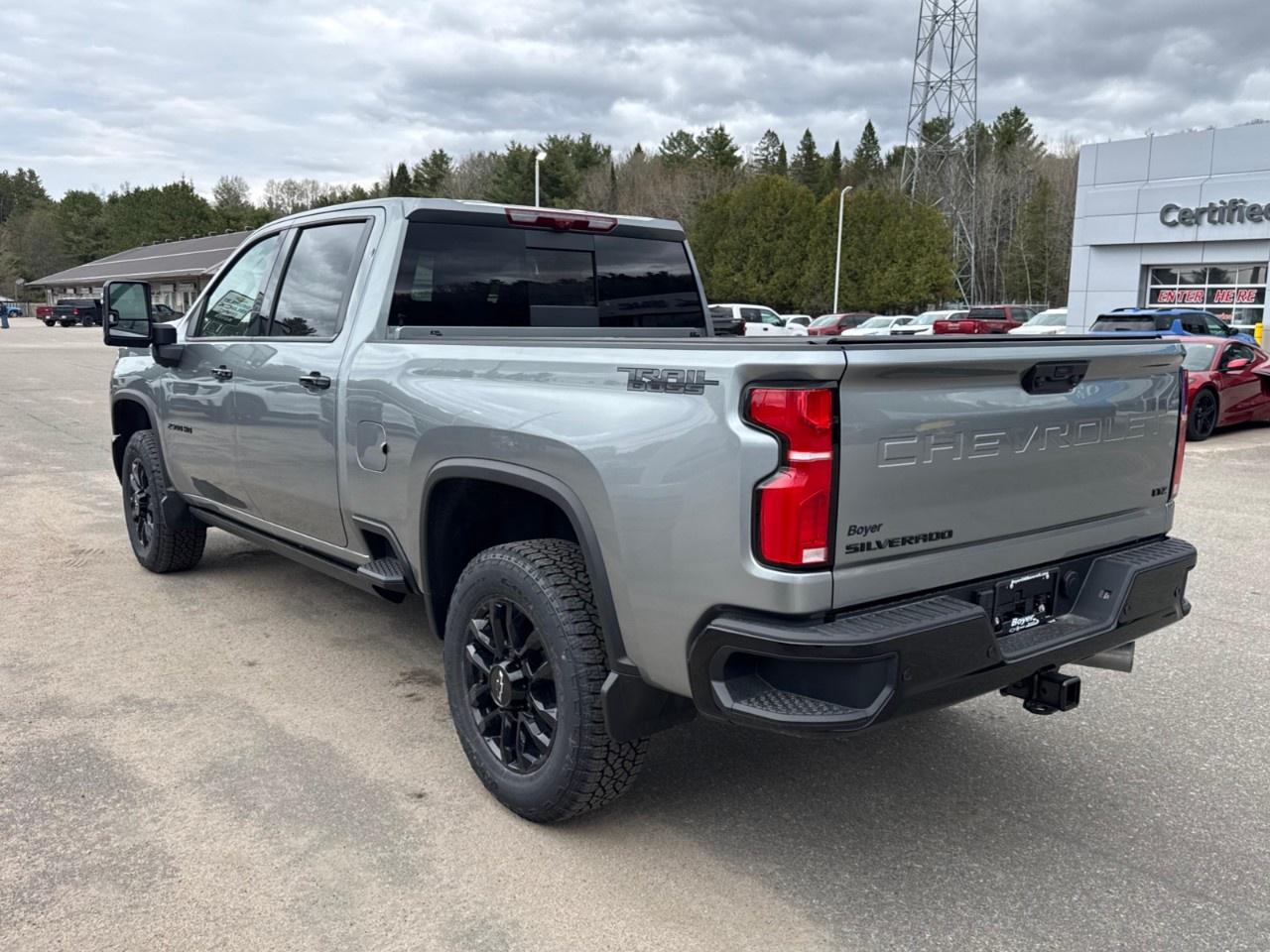 2026 Chevrolet SILVERADO 2500HD 4WD Crew Cab Standard Box LTZ Photo