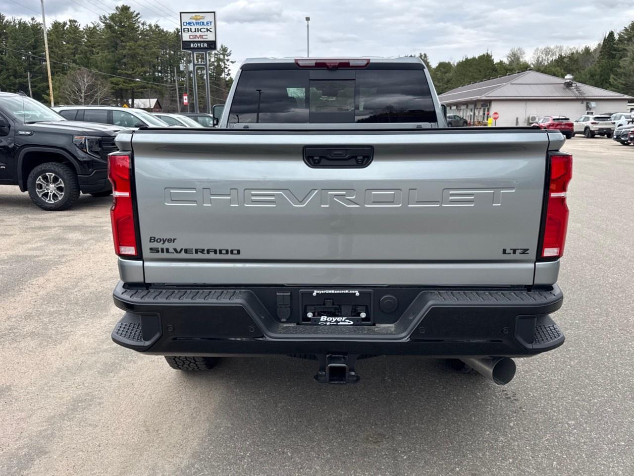 2026 Chevrolet SILVERADO 2500HD 4WD Crew Cab Standard Box LTZ Photo