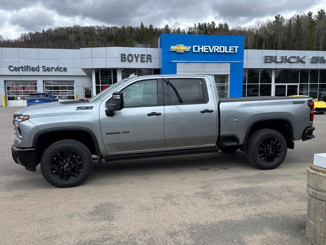 2026 Chevrolet SILVERADO 2500HD 4WD Crew Cab Standard Box LTZ Photo