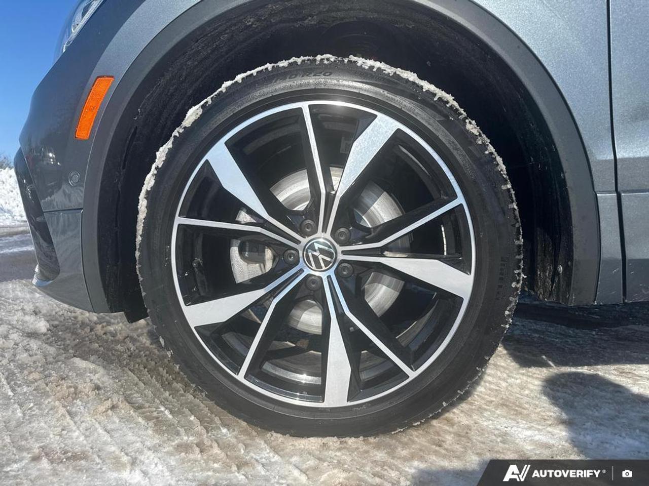 2022 Volkswagen Tiguan Highline R-Line AUTO PARKING   BACKUP CAM   BLUETO Photo