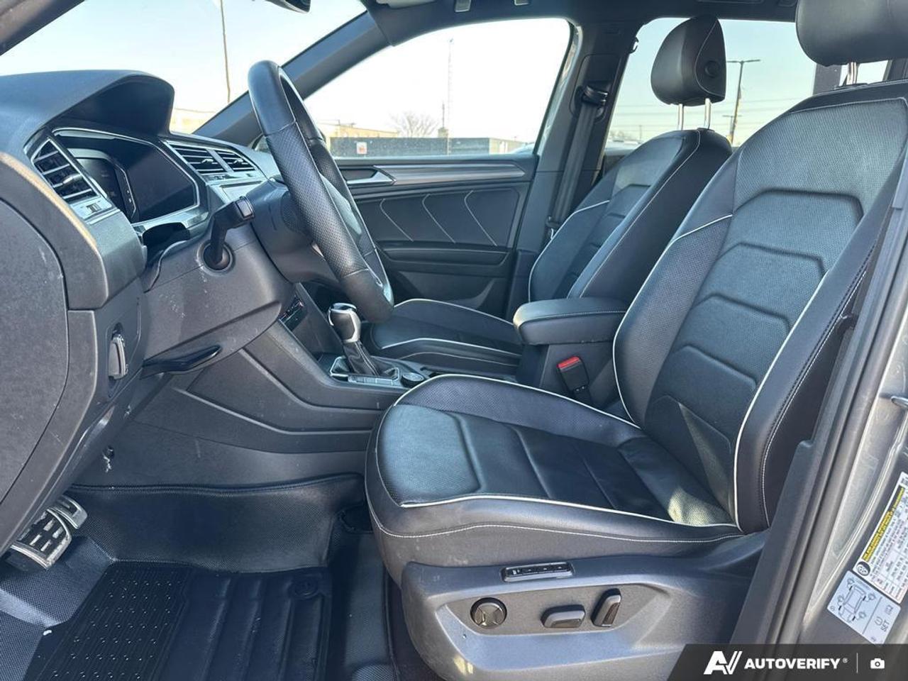 2022 Volkswagen Tiguan Highline R-Line AUTO PARKING   BACKUP CAM   BLUETO Photo