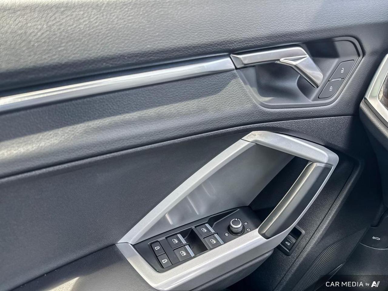 2022 Audi Q3 40 Progressiv BACKUP CAM   BT   HTD LTHR SEATS   K Photo