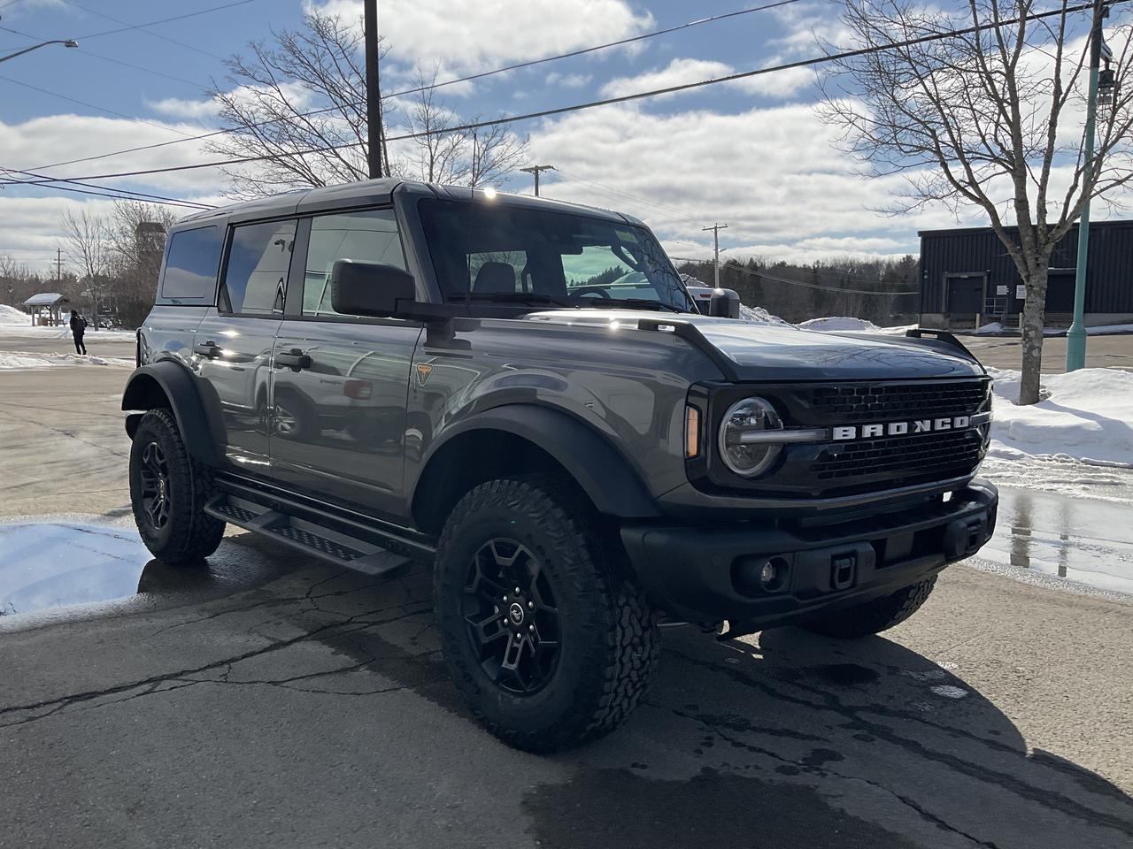 2026 Ford Bronco Badlands Photo2