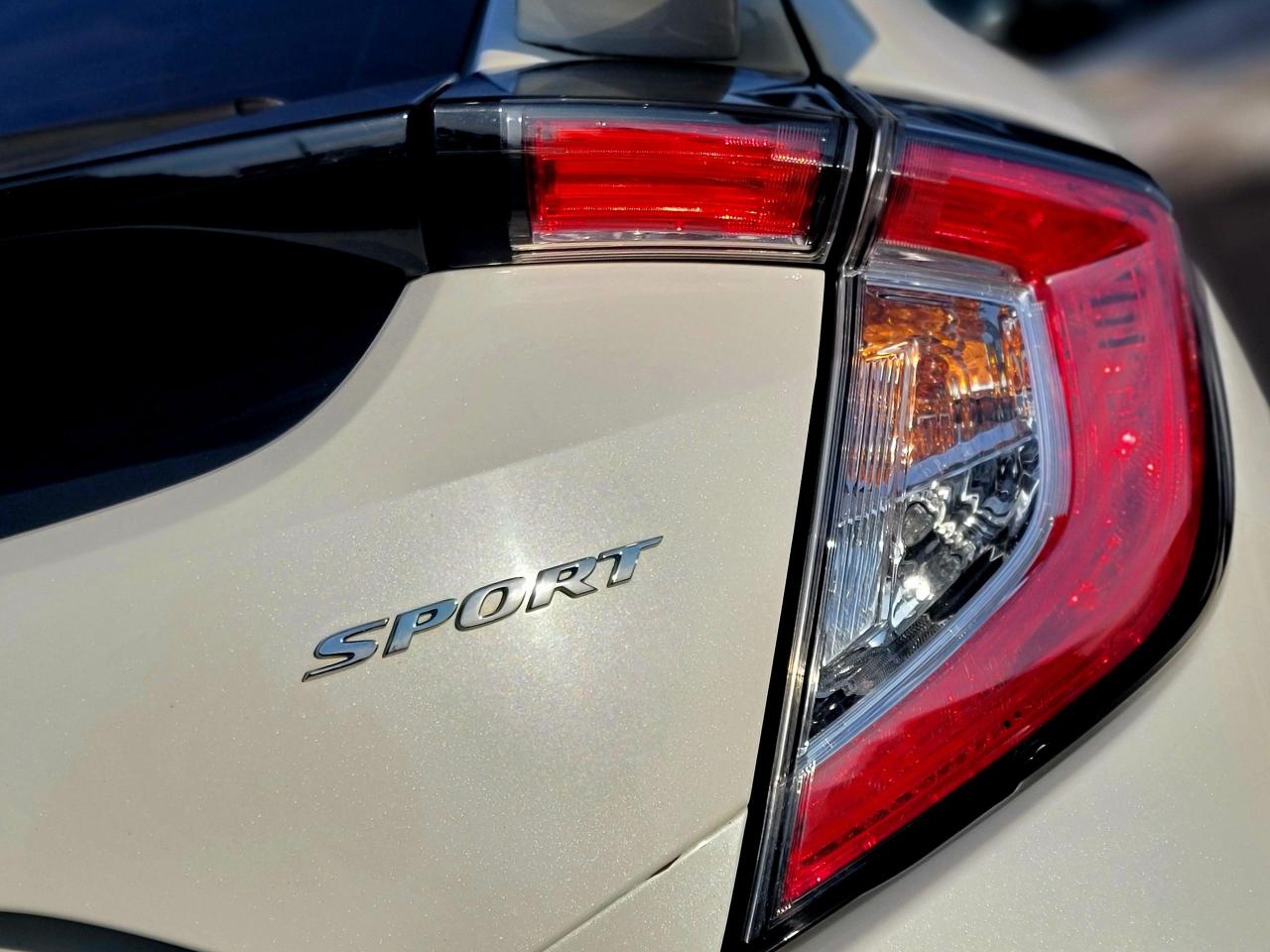 2018 Honda Civic Sport Photo3