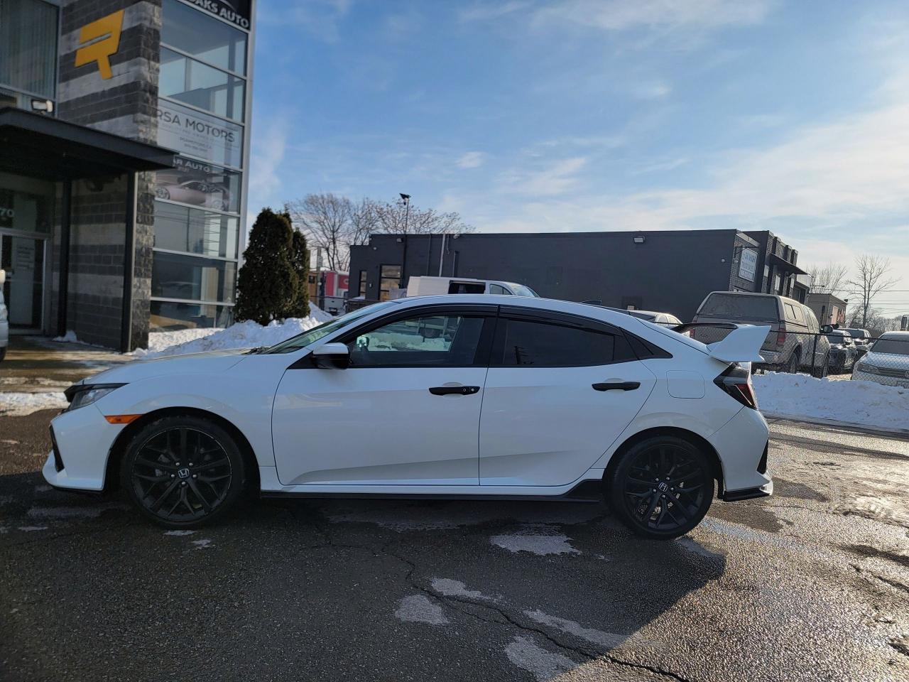 2018 Honda Civic Sport Photo