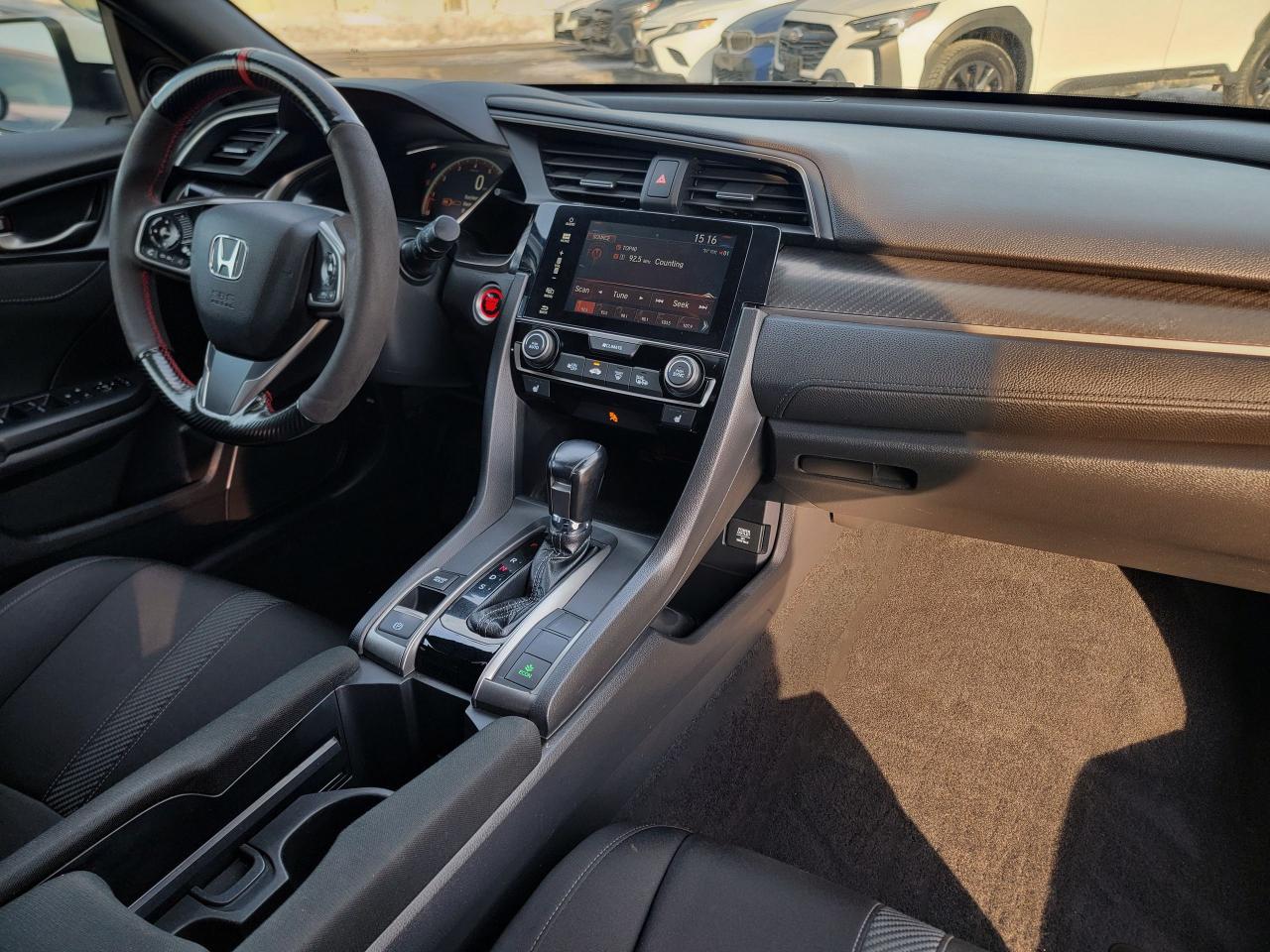 2018 Honda Civic Sport Photo