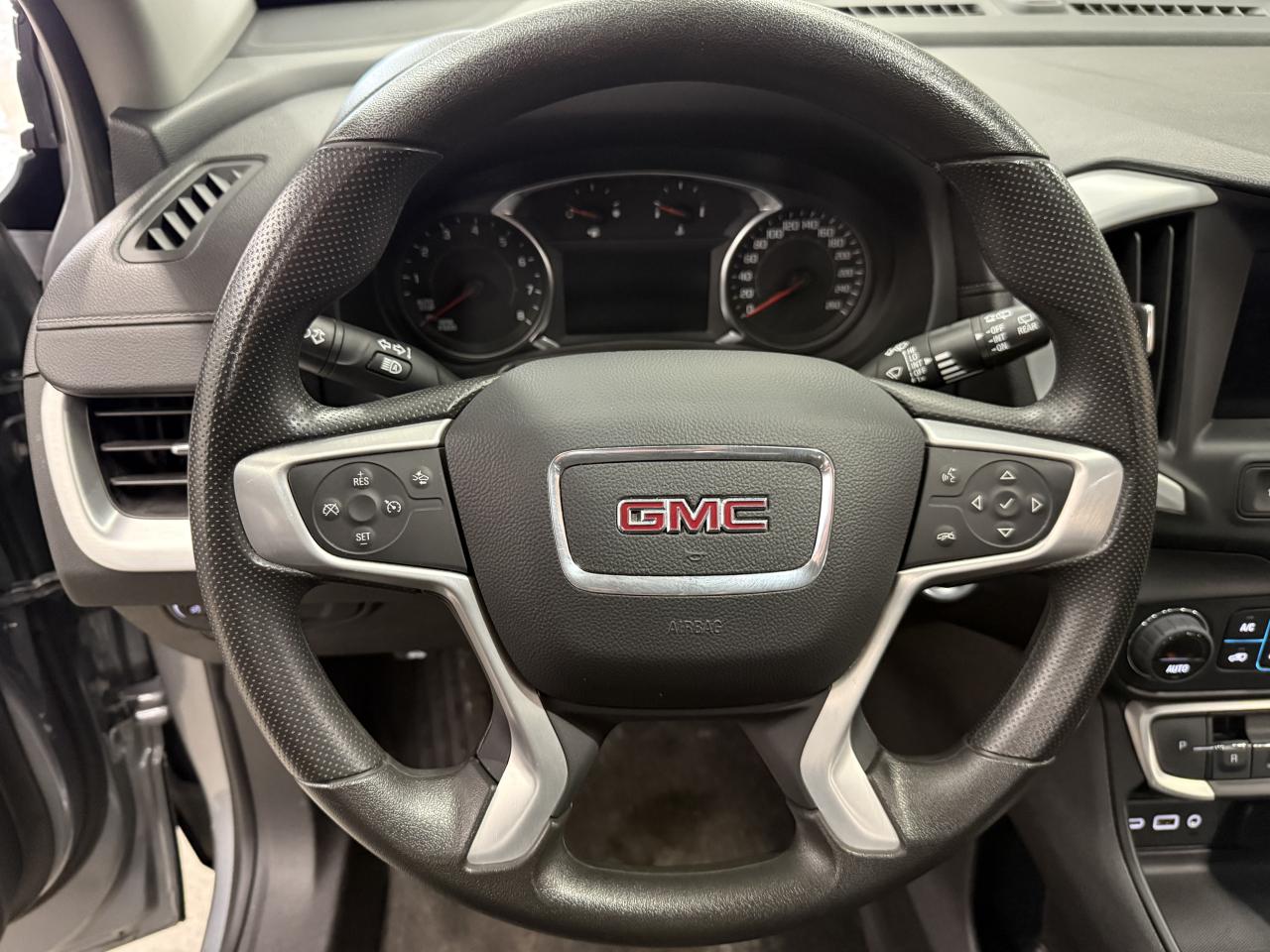 2023 GMC Terrain SLE Photo
