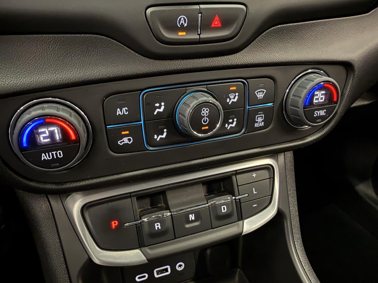 2023 GMC Terrain SLE Photo