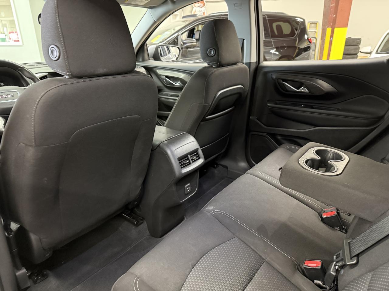 2023 GMC Terrain SLE Photo