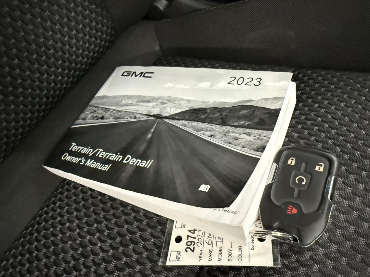 2023 GMC Terrain SLE Photo