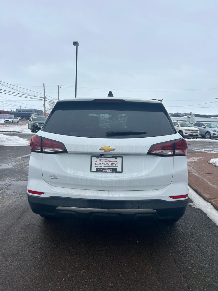 2024 Chevrolet Equinox LT Photo4