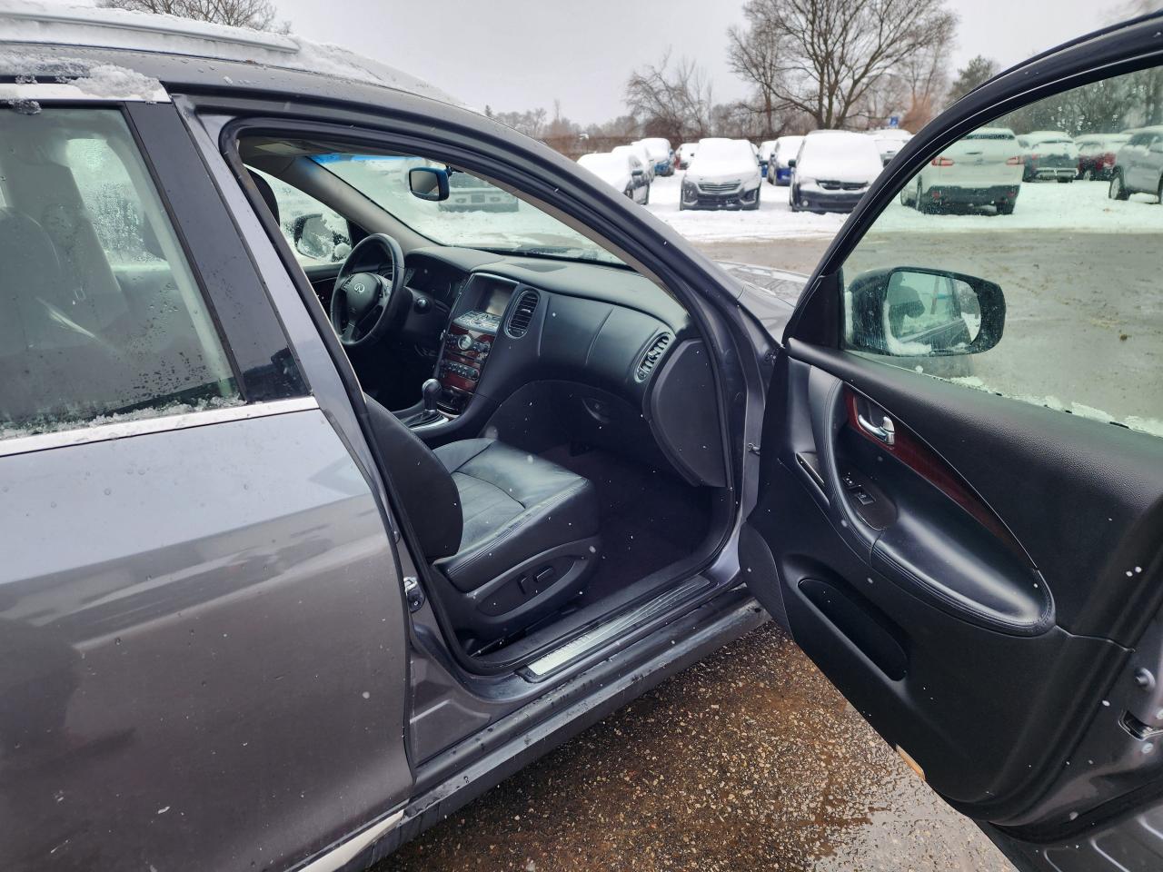 2016 Infiniti QX50 PREMIUM l Full Service Records l AWD l Heated Seat Photo