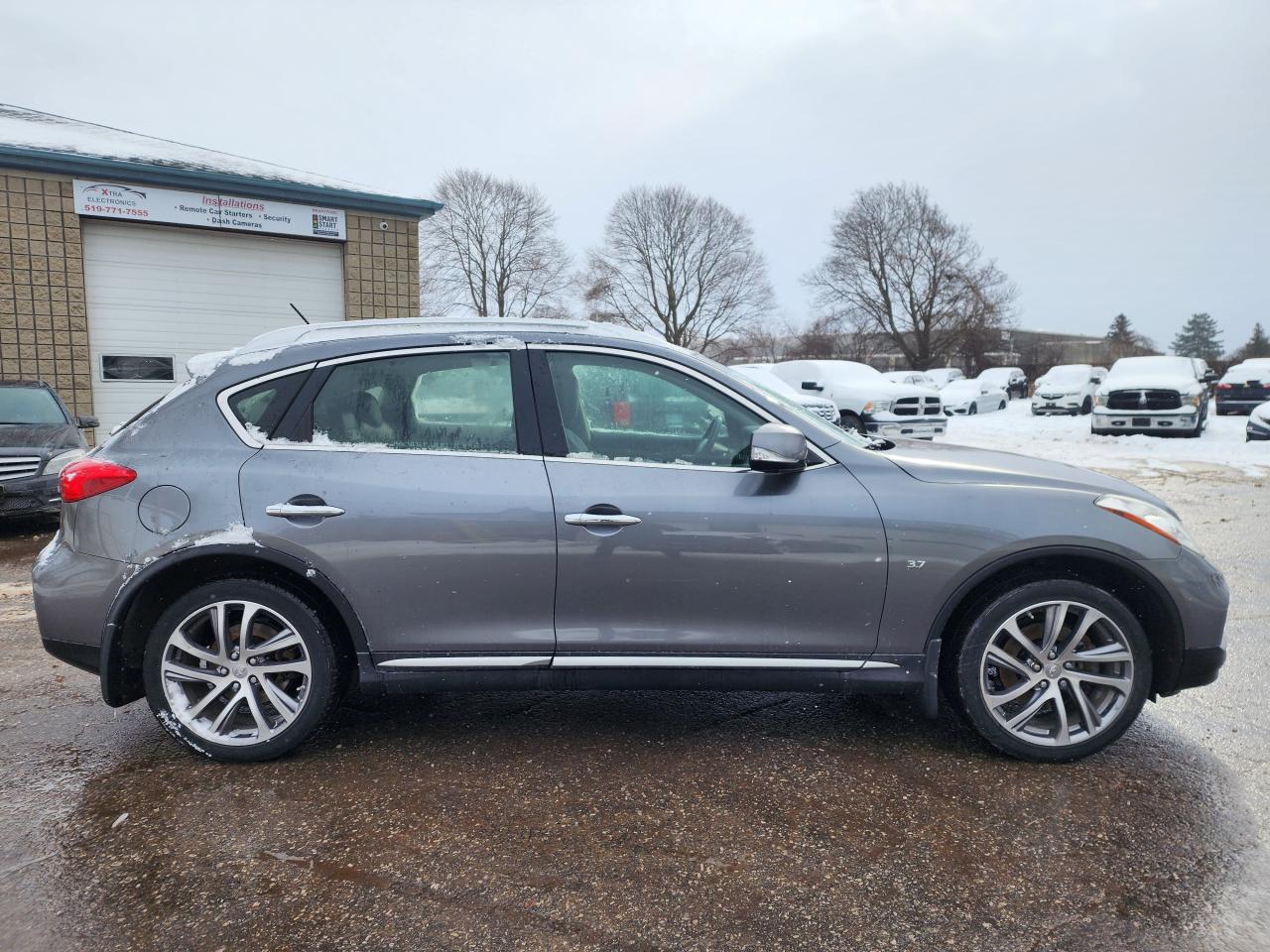 2016 Infiniti QX50 PREMIUM l Full Service Records l AWD l Heated Seat Photo