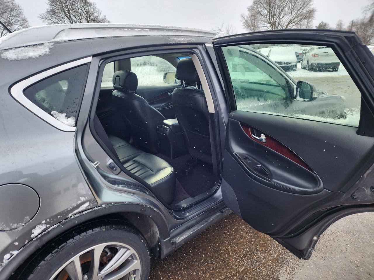 2016 Infiniti QX50 PREMIUM l Full Service Records l AWD l Heated Seat Photo