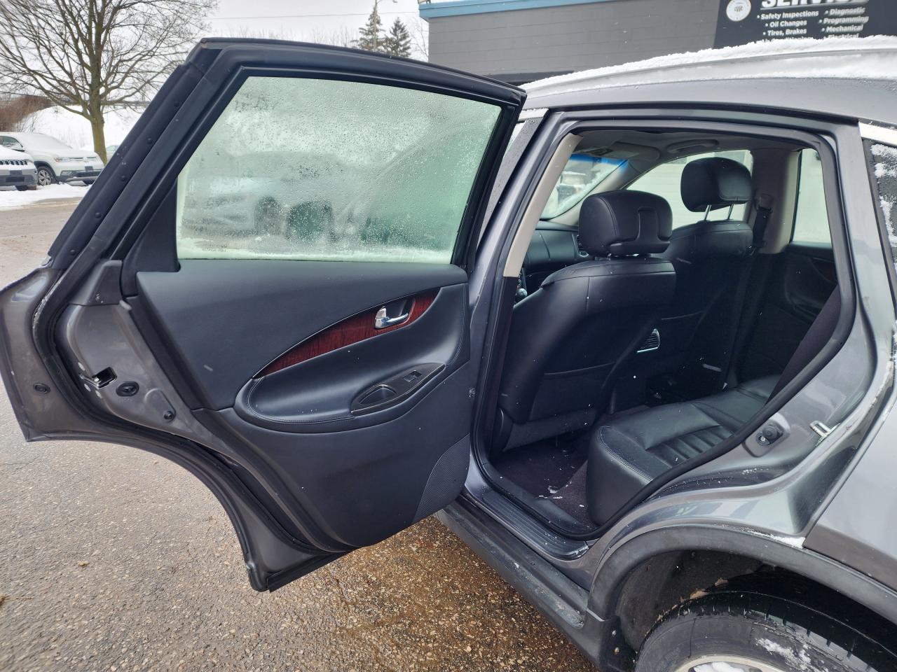 2016 Infiniti QX50 PREMIUM l Full Service Records l AWD l Heated Seat Photo