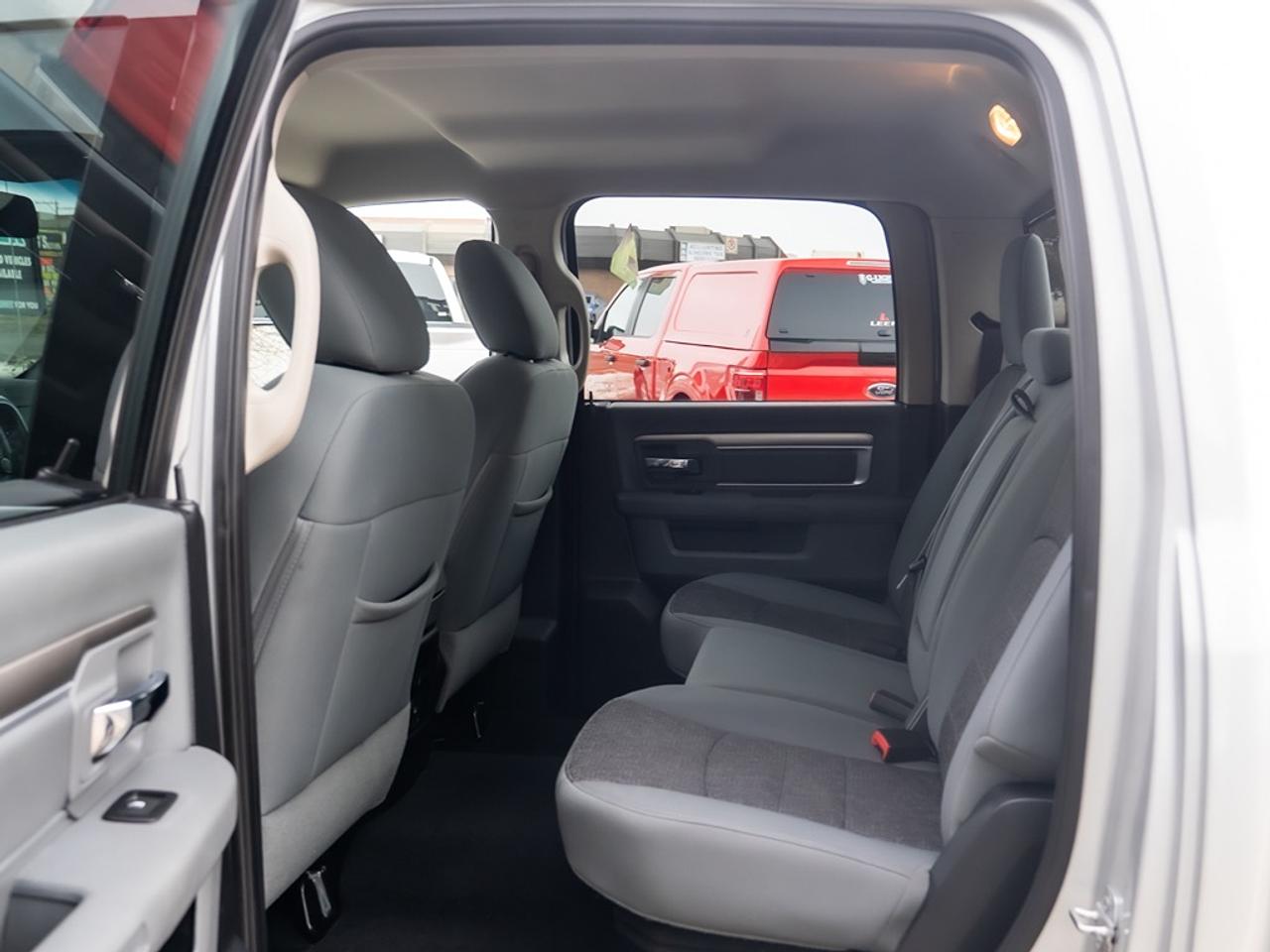 2015 RAM 1500 Big Horn 3.0L Diesel Photo40