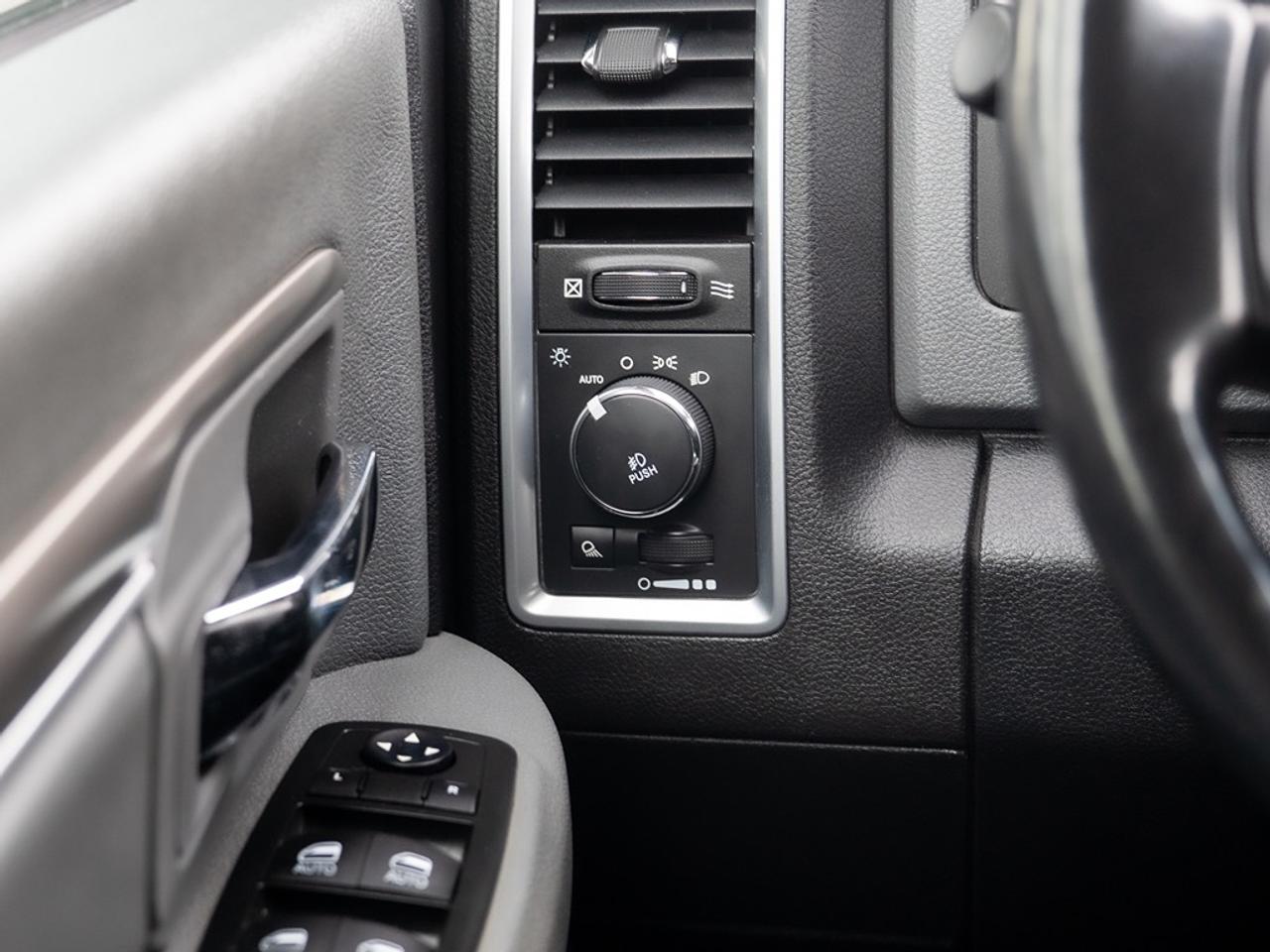 2015 RAM 1500 Big Horn 3.0L Diesel Photo33