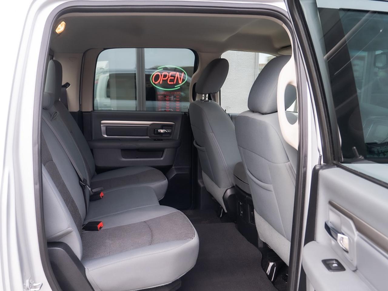 2015 RAM 1500 Big Horn 3.0L Diesel Photo19