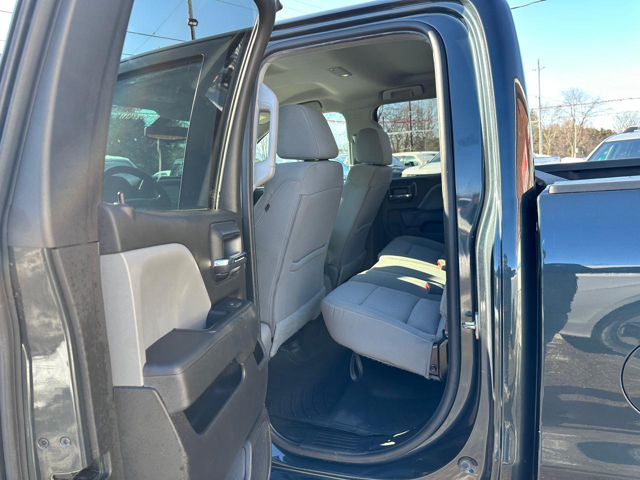 2018 GMC Sierra 1500 Base4x4 DoubleCab 5.3L 6-Pass XM CarPlay BackupCam Photo