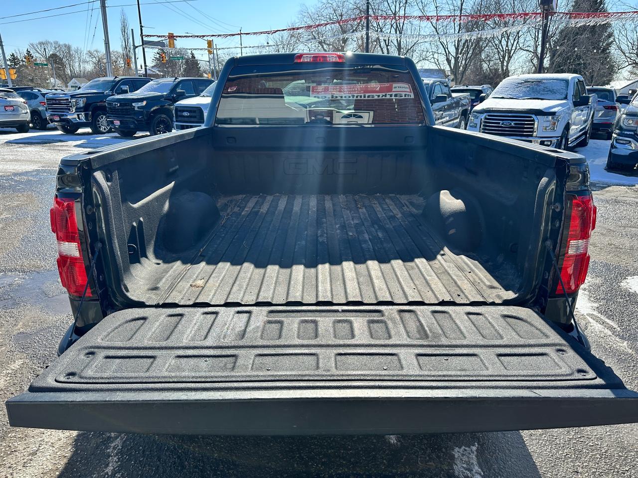 2018 GMC Sierra 1500 Base4x4 DoubleCab 5.3L 6-Pass XM CarPlay BackupCam Photo