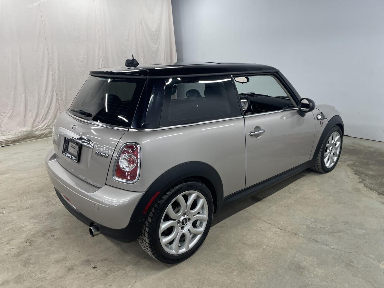 2013 MINI Cooper Baker Street