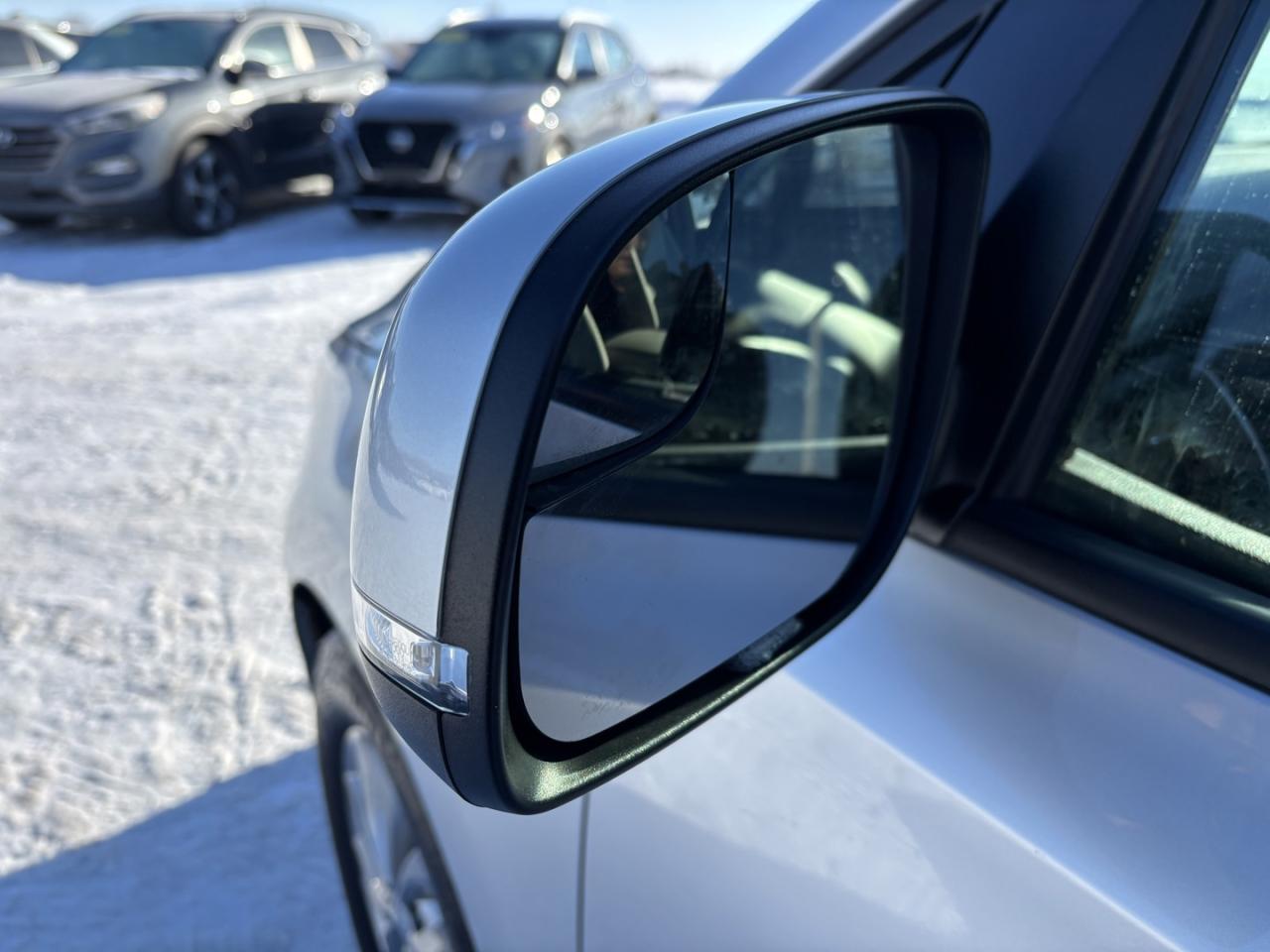 2020 Kia Sedona LX Photo