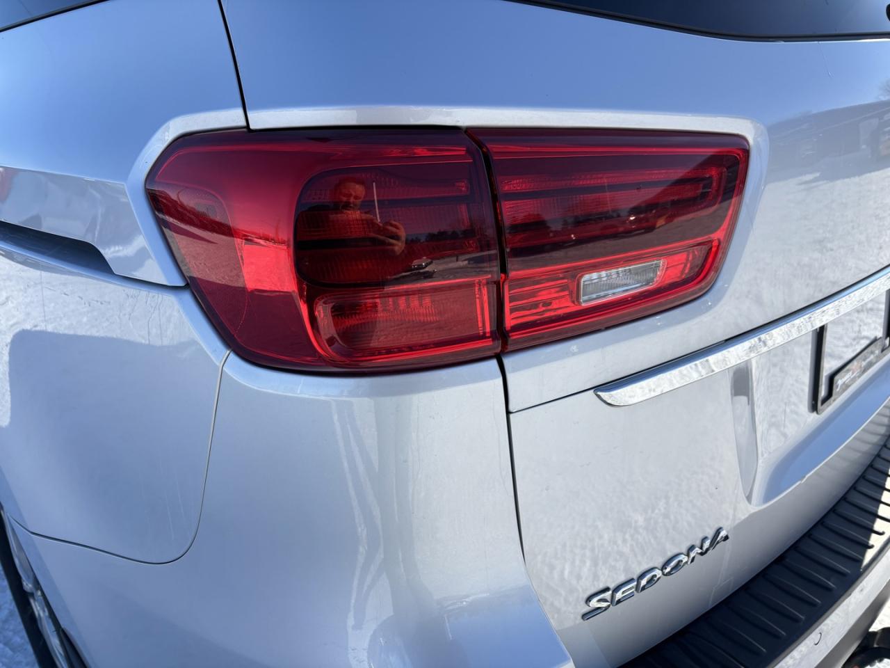 2020 Kia Sedona LX Photo