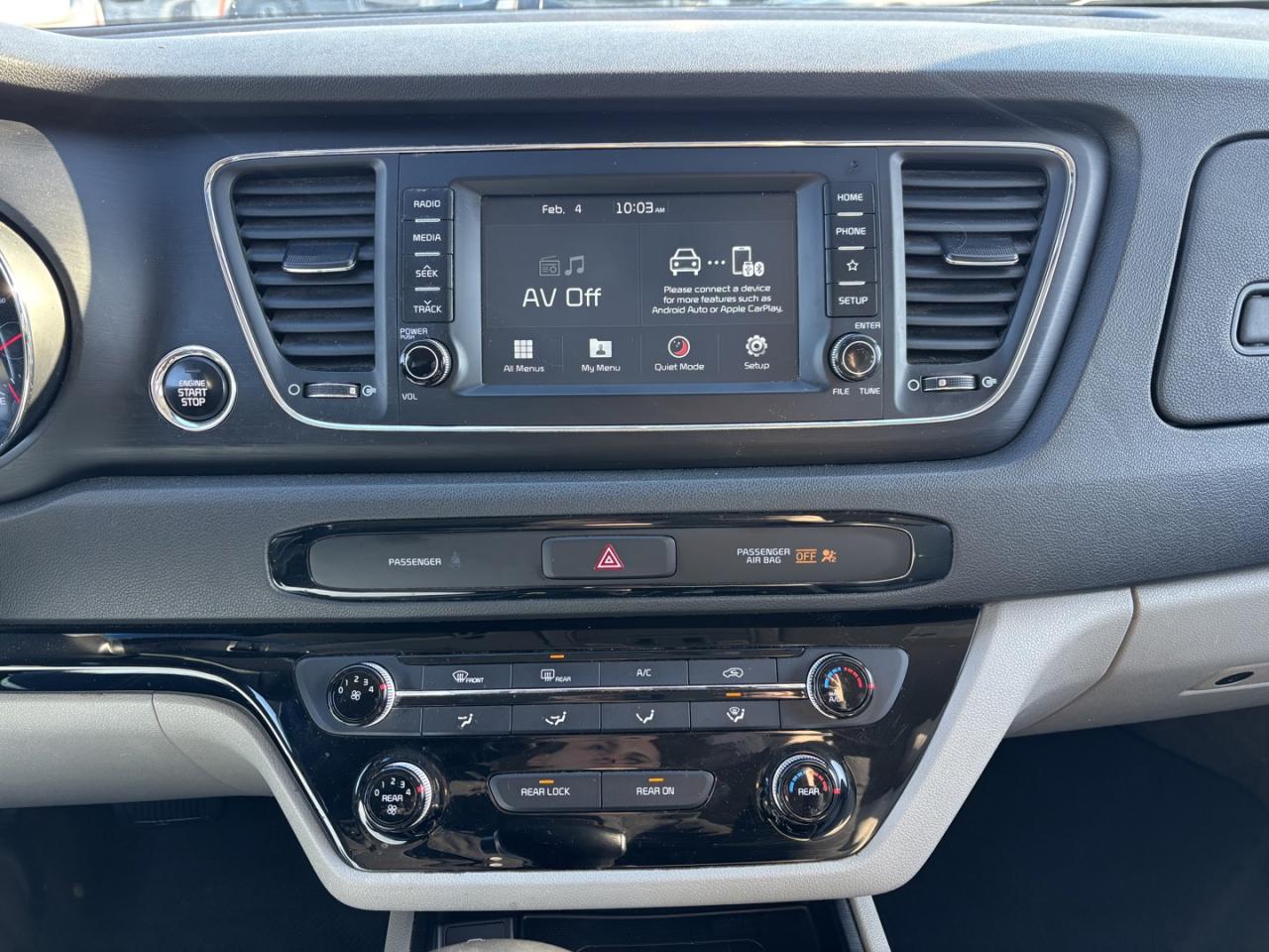 2020 Kia Sedona LX Photo