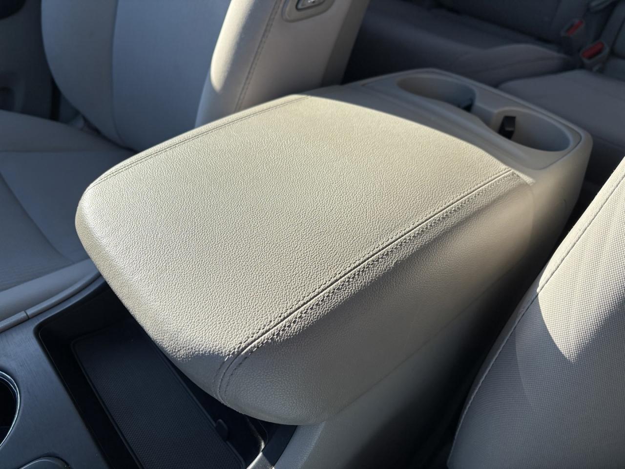 2020 Kia Sedona LX Photo