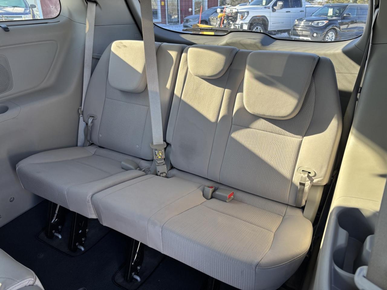 2020 Kia Sedona LX Photo