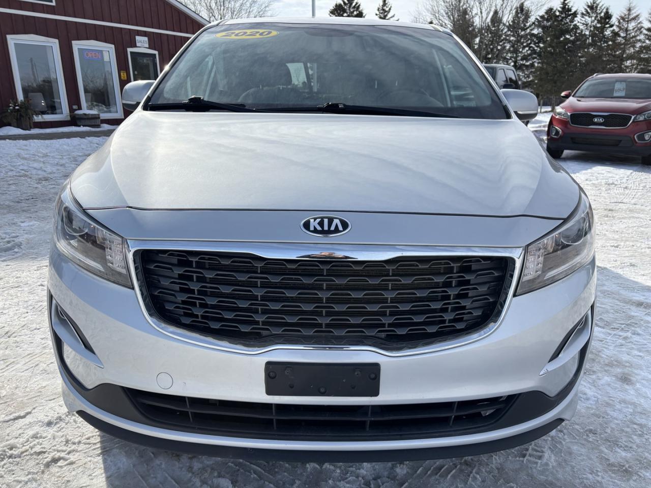 2020 Kia Sedona LX Photo