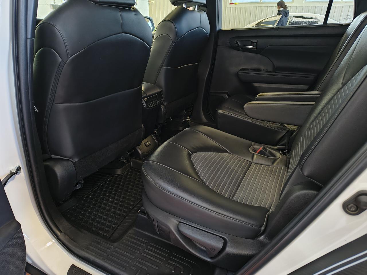 2023 Toyota Highlander XSE Photo