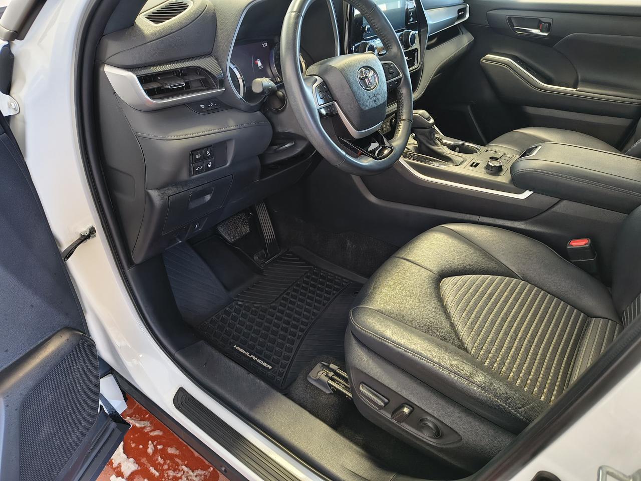 2023 Toyota Highlander XSE Photo