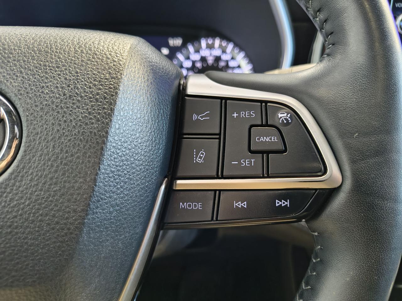 2023 Toyota Highlander XSE Photo