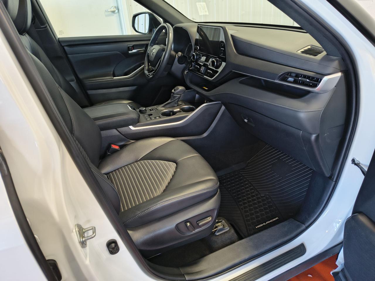 2023 Toyota Highlander XSE Photo