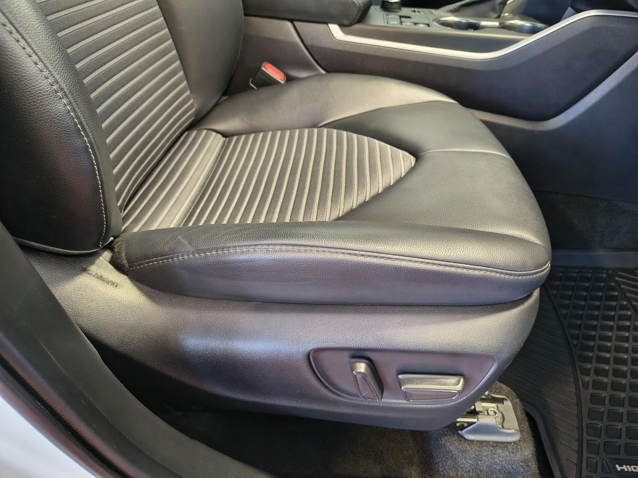 2023 Toyota Highlander XSE Photo0