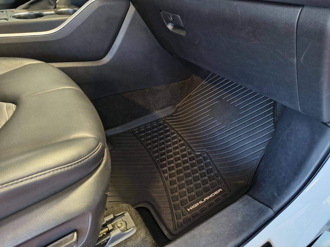 2023 Toyota Highlander XSE Photo0