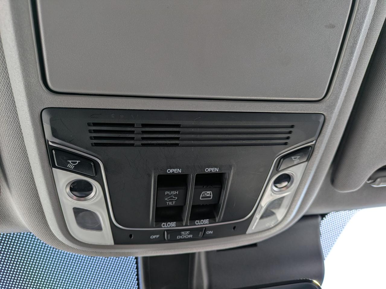 2022 Honda Ridgeline Touring Awd Photo