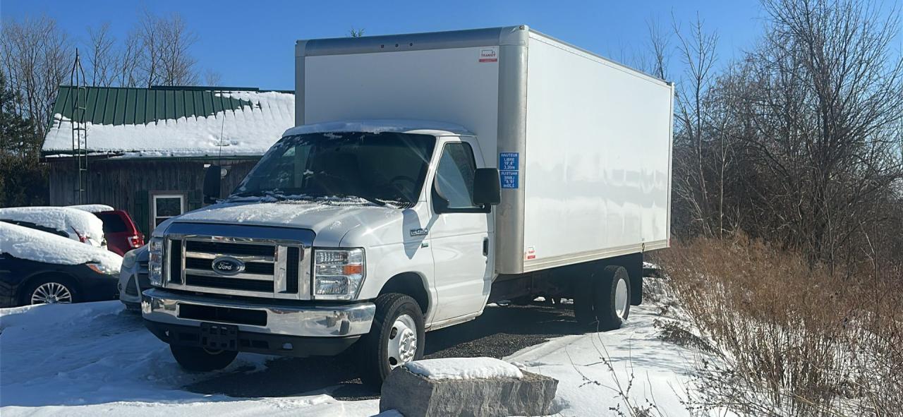 2018 Ford E-Series Cutaway 16’box - Photo #1