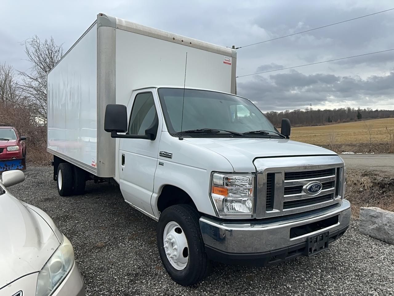 2018 Ford E-Series Cutaway 16’box Photo
