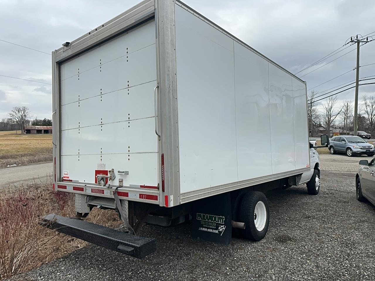2018 Ford E-Series Cutaway 16’box Photo2