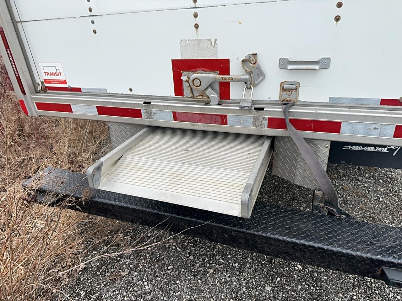 2018 Ford E-Series Cutaway 16’box Photo3