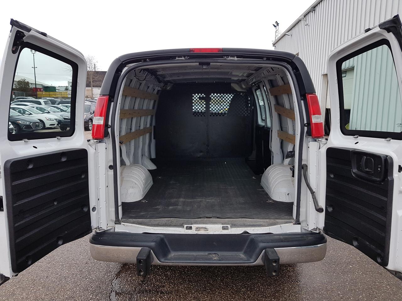 2023 GMC Savana Cargo Van 2500 Cargo 135" Photo
