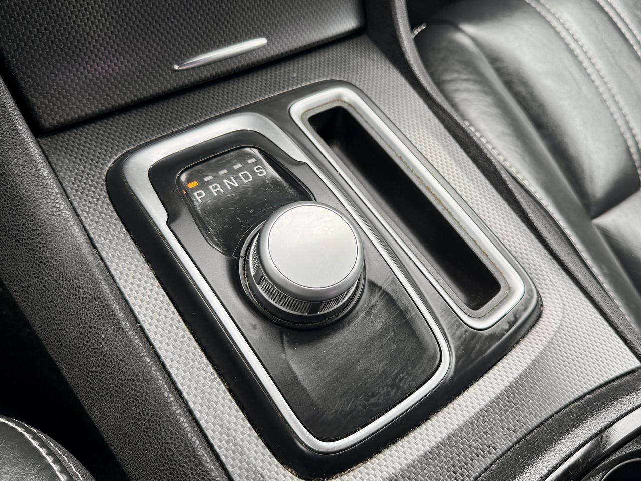 2016 Chrysler 300 FINANCING AVAILABLE Photo12