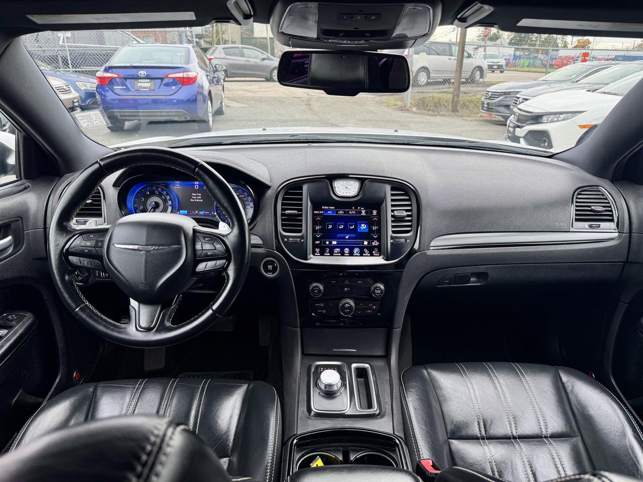 2016 Chrysler 300 FINANCING AVAILABLE Photo10